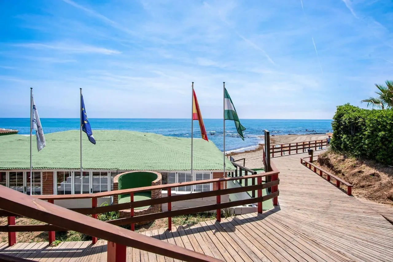 Frontline Beach Apartment Miraflores Sitio de Calahonda